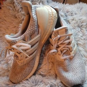 Mens Adidas Ultra Boost Shoes Size (10) US